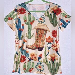🆕 🚩 NWOT  Cowgirl Short Sleeve Print Tee-Shirt.   Size: Small